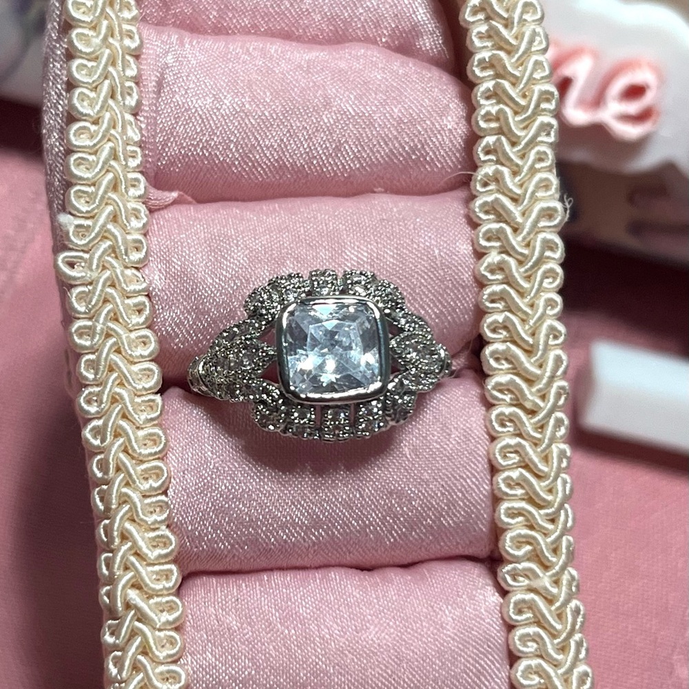 Vintage sterling silver princess cut filigree size 7 ring